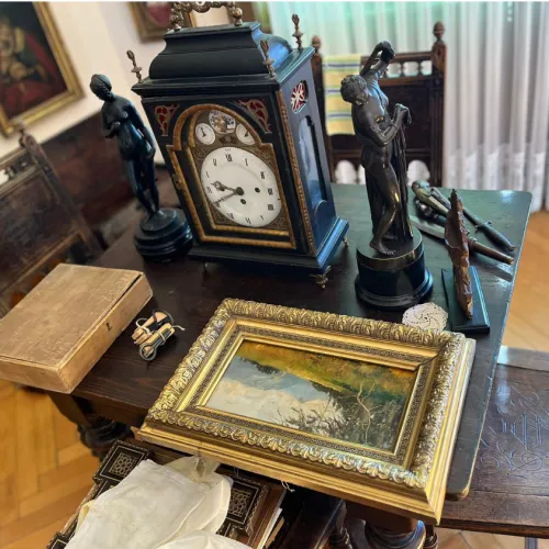 Antike Tische & Stühle Salzburg